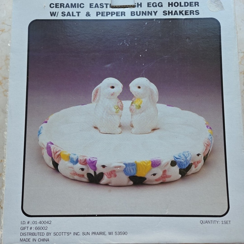 Vintage Ceramic Easter Bunny‎ Deviled Egg Tray Set Salt Pepper Shakers Serving